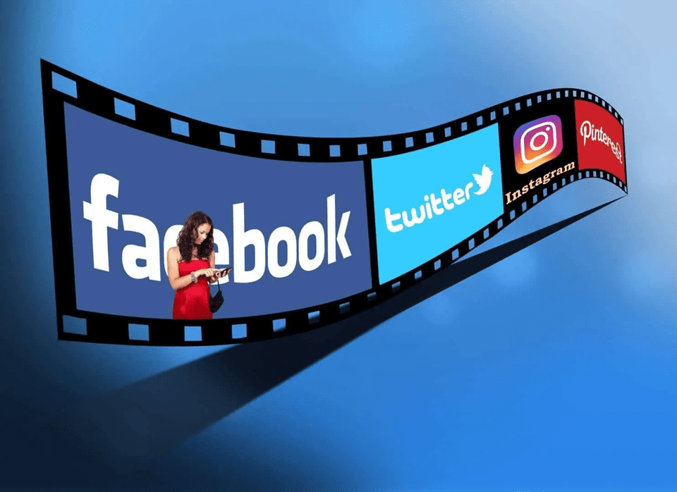 How to save videos from a closed Facebook group Facebook banner video reel